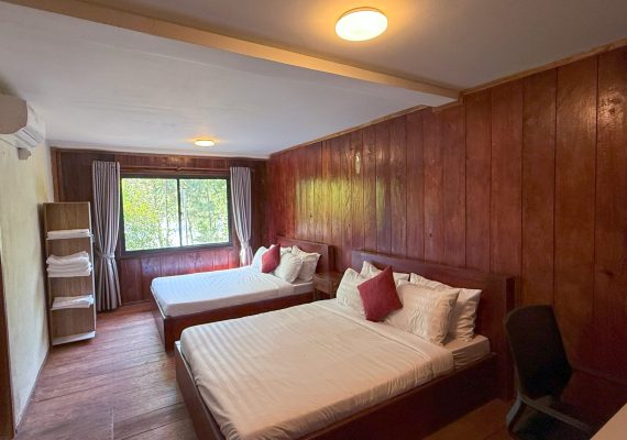 Family Room with Mountain View
